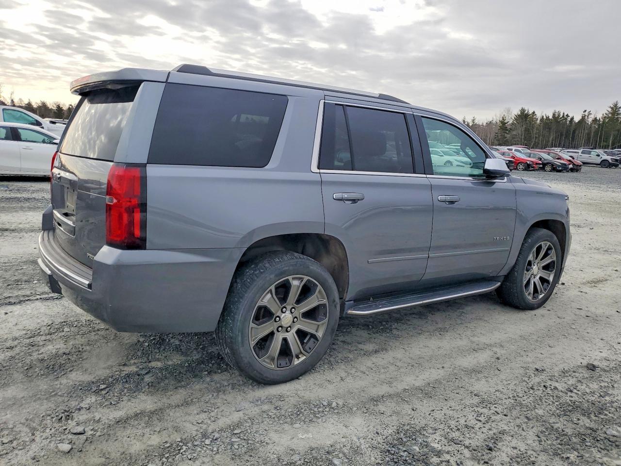 2019 Chevrolet Truck/Van Tahoe Premier 4Dr 4W - zdjęcie 3
