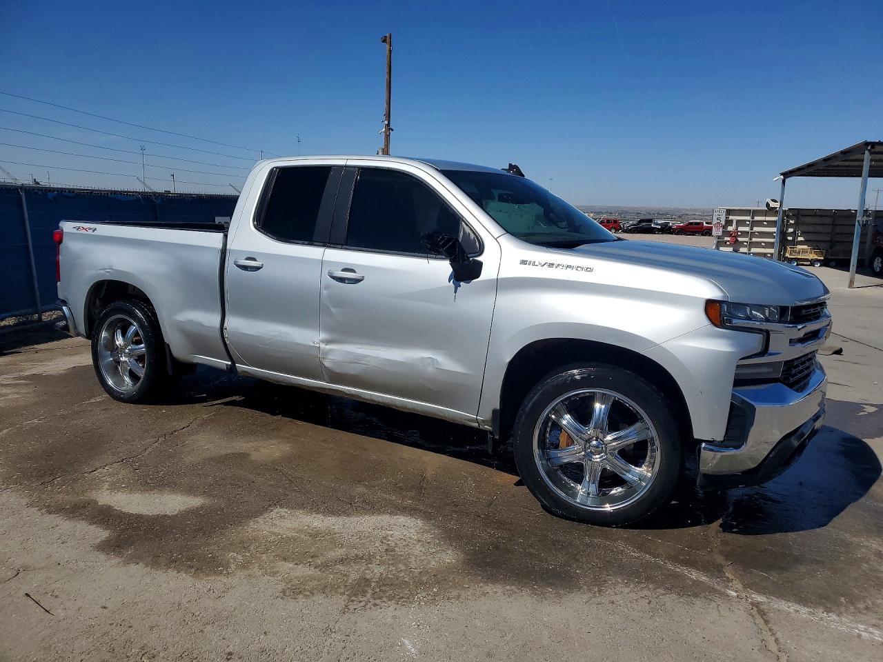 2020 Chevrolet Silverado K1500 Lt - zdjęcie 4