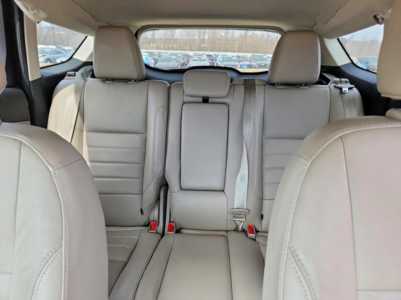 2014 Ford Escape Titanium - zdjęcie 10