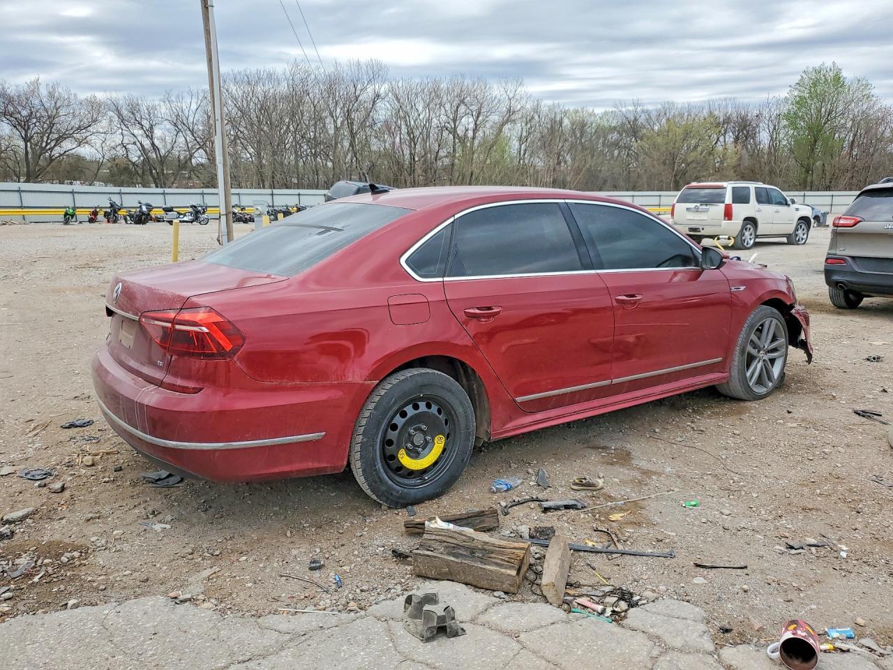 2017 Volkswagen Passat R-Line - zdjęcie 3
