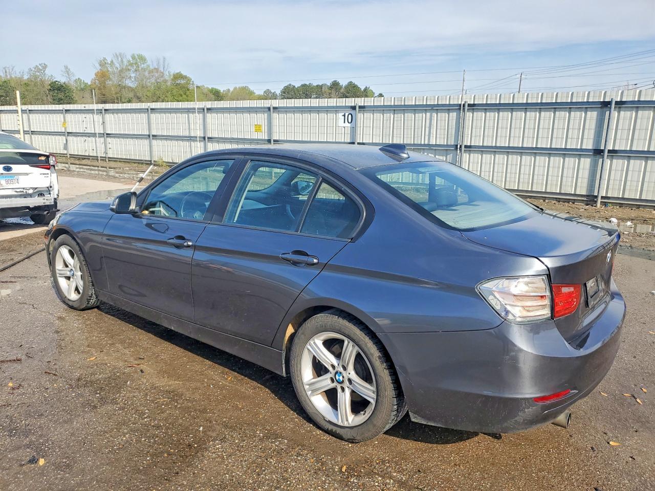 2013 BMW 320 I - zdjęcie 2