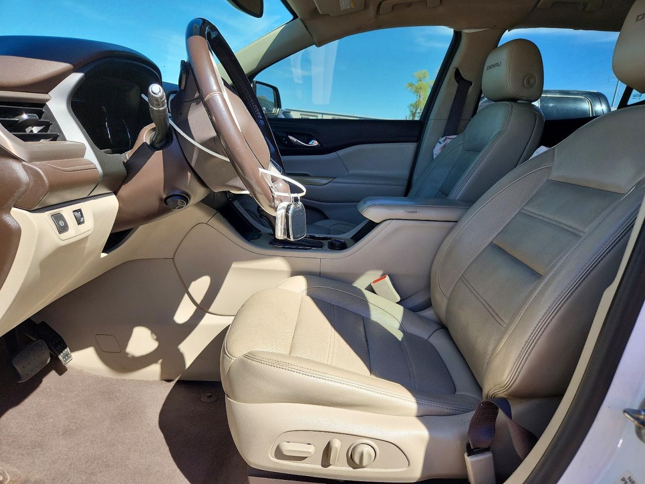 2019 GMC Acadia Denali - zdjęcie 7