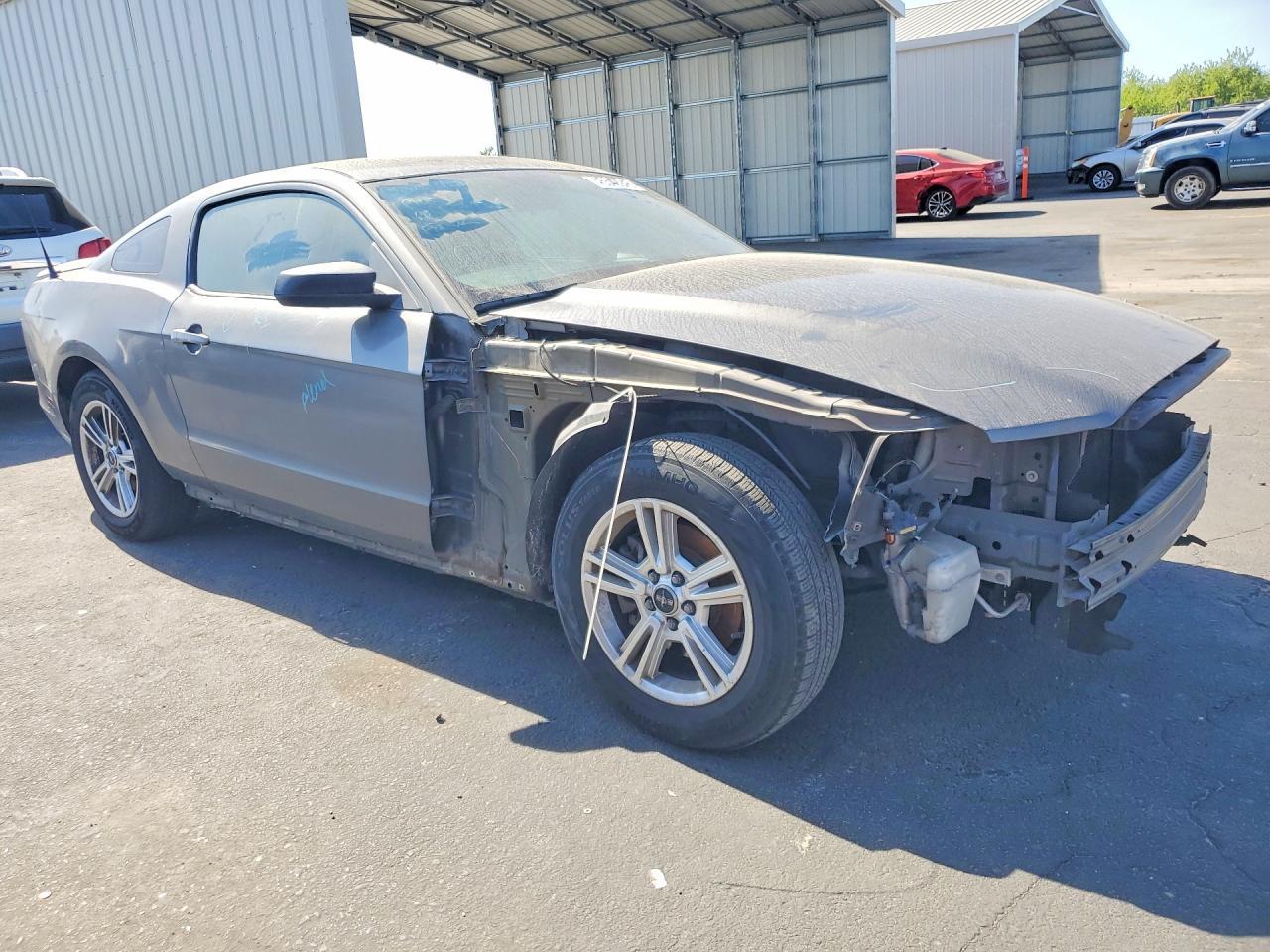 2013 Ford Mustang - zdjęcie 4