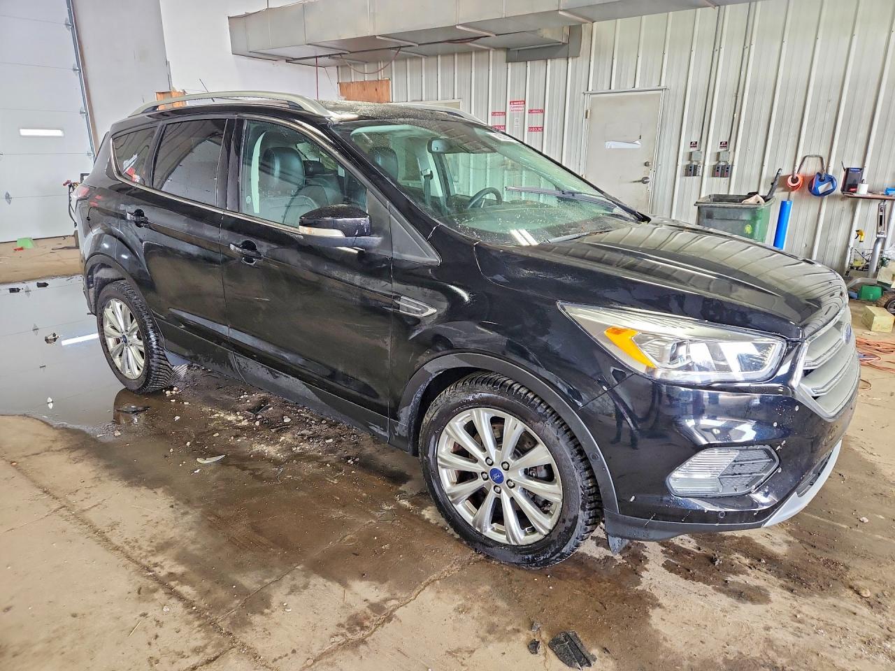 2017 Ford Escape Titanium - zdjęcie 4