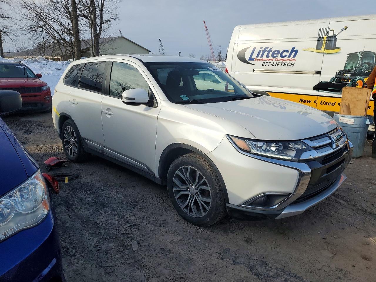 2017 Mitsubishi Outlander Se - zdjęcie 4