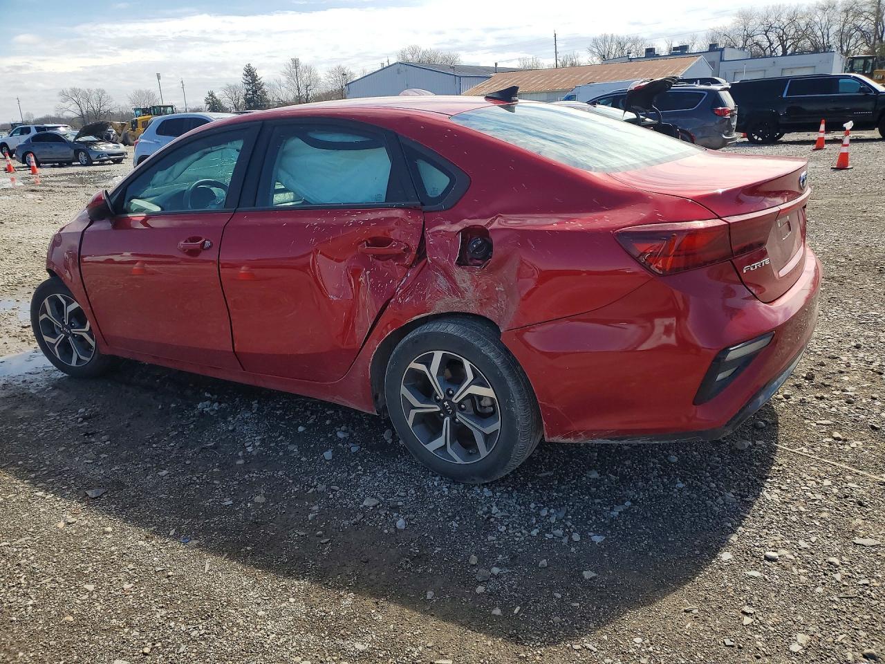 2021 Kia Forte Lxs - zdjęcie 2