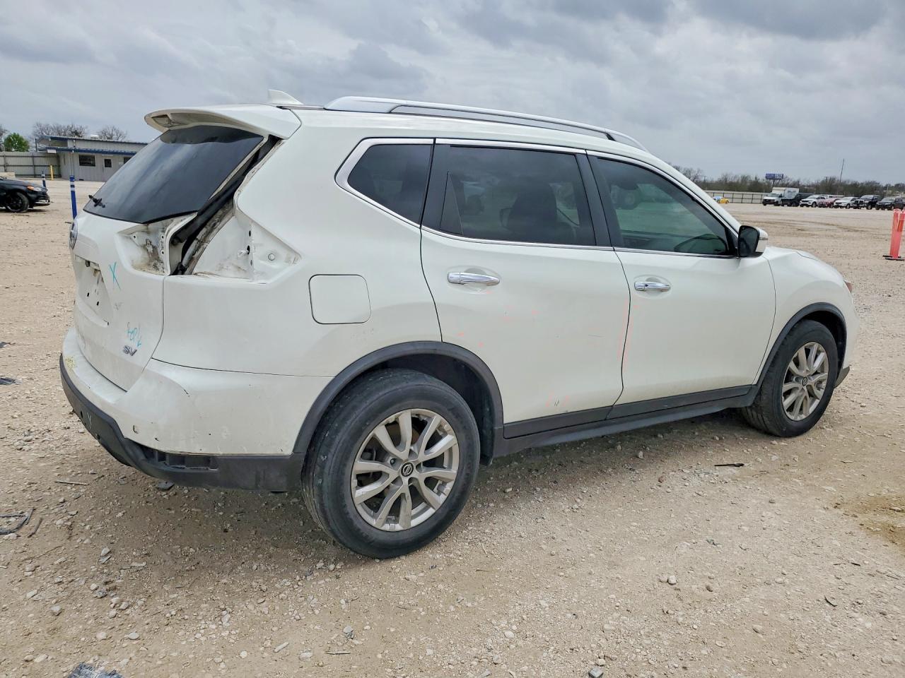 2019 Nissan Rogue Sv - zdjęcie 3