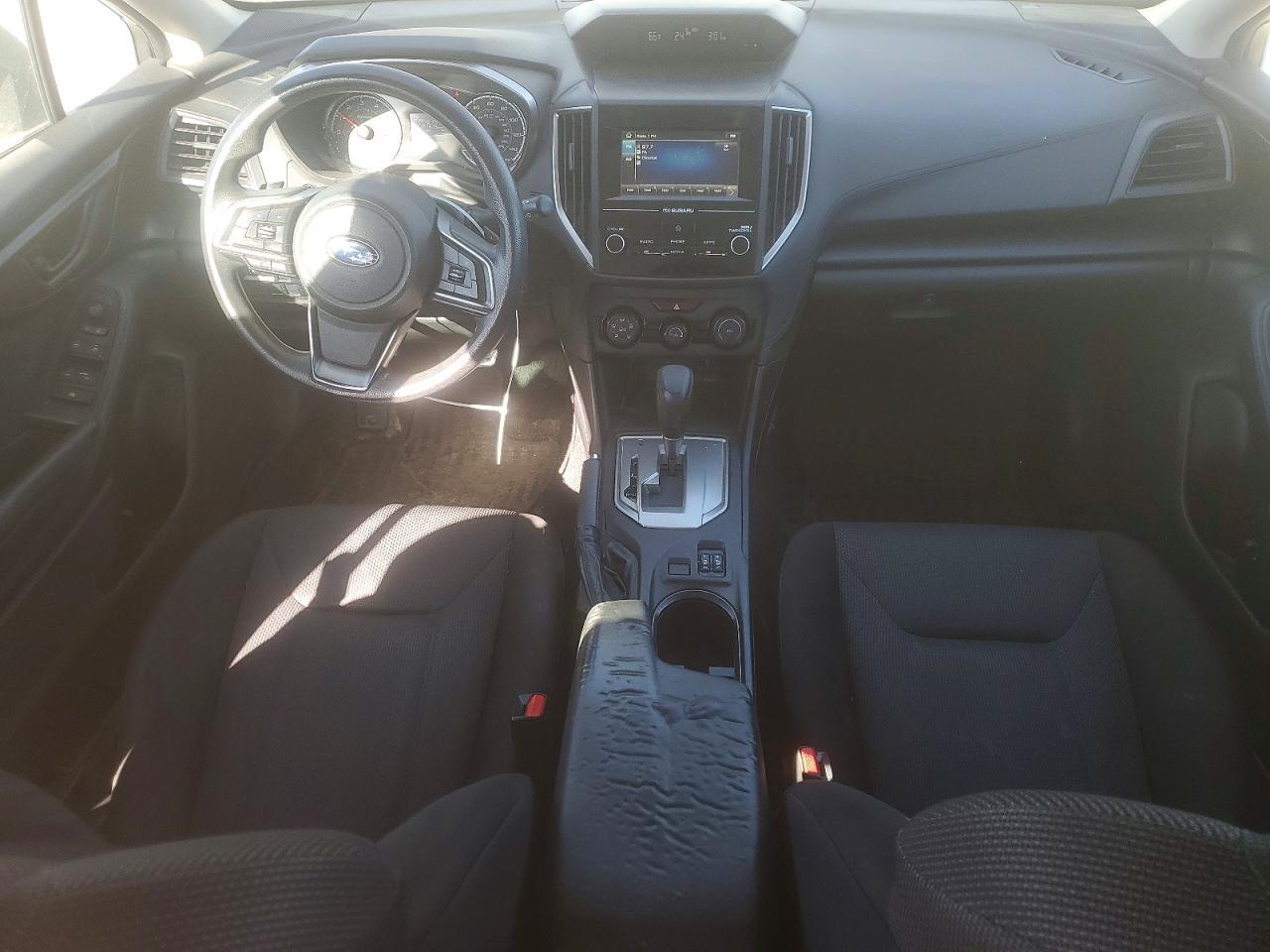 2017 Subaru Impreza Premium - zdjęcie 8