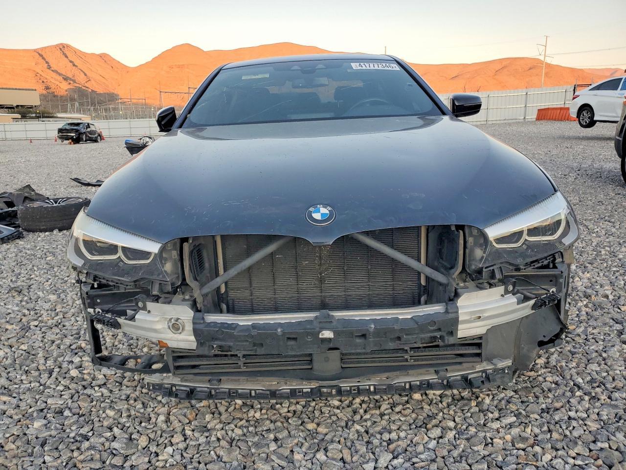 2019 BMW 530 I - zdjęcie 5