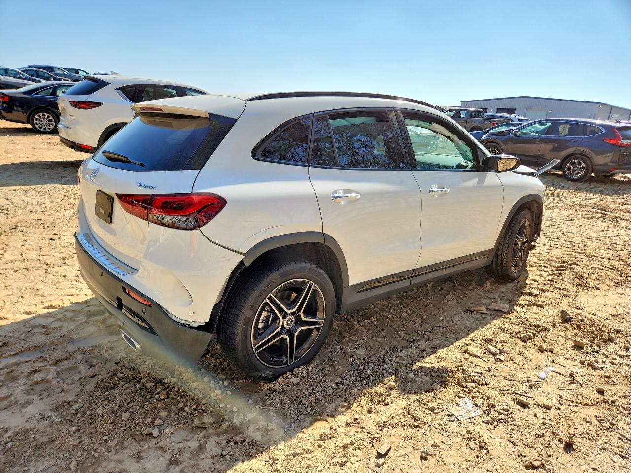 2023 Mercedes-Benz Gla 250 4Matic - zdjęcie 3