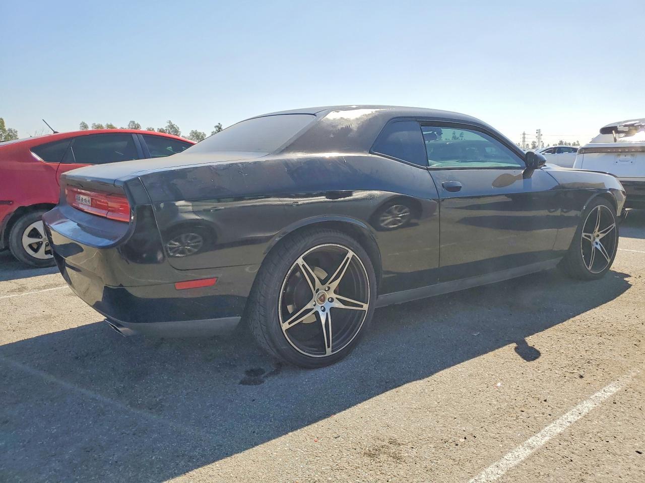 2013 Dodge Challenger Sxt - zdjęcie 3