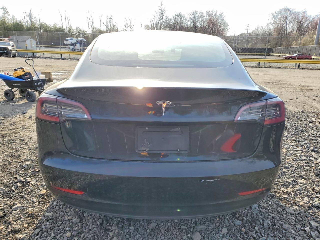 2022 Tesla Model 3 - zdjęcie 6