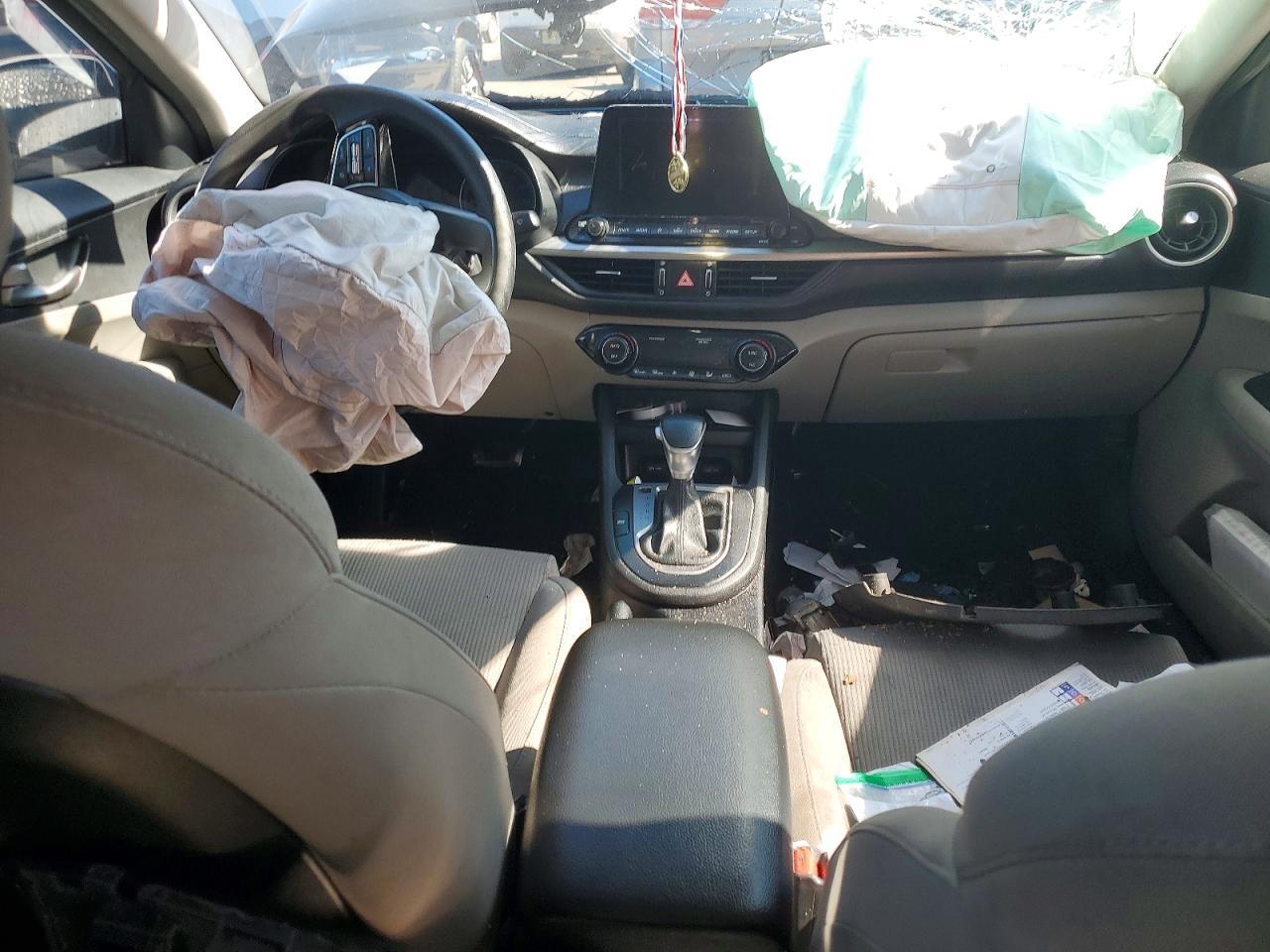 2019 Kia Forte Lxs - zdjęcie 8