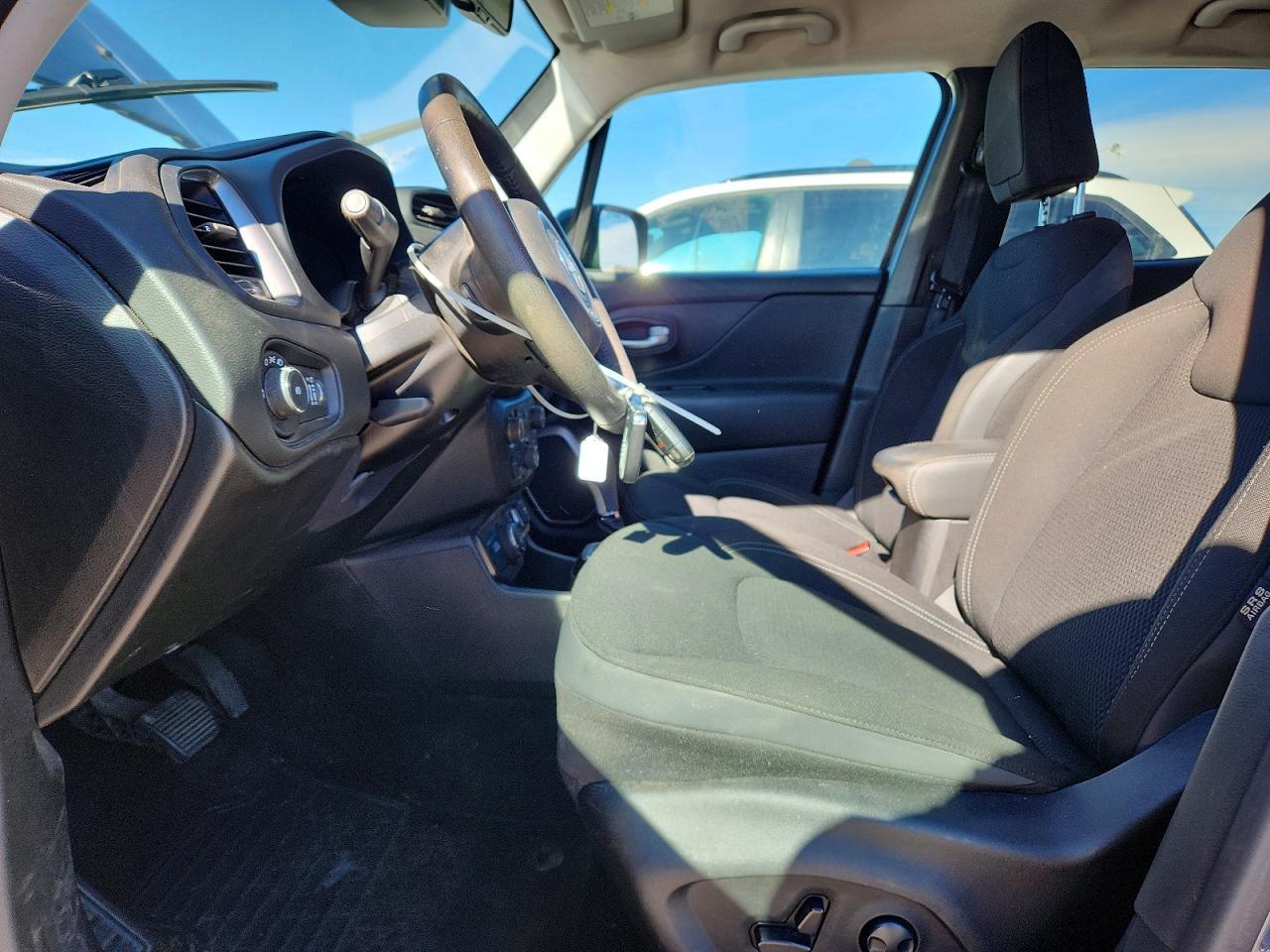 2023 Jeep Renegade Latitude - zdjęcie 7