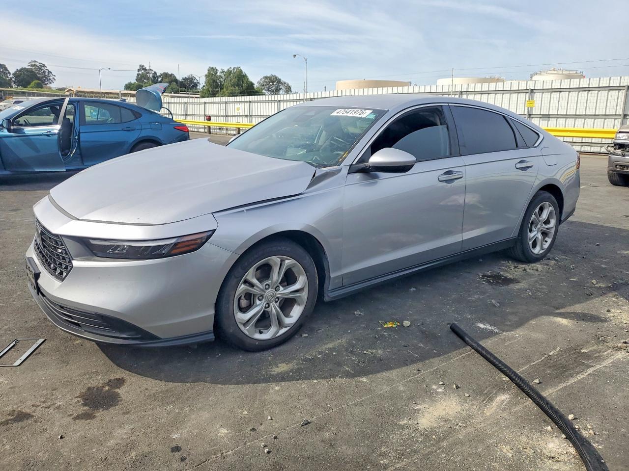 2023 Honda Accord Lx - zdjęcie główne