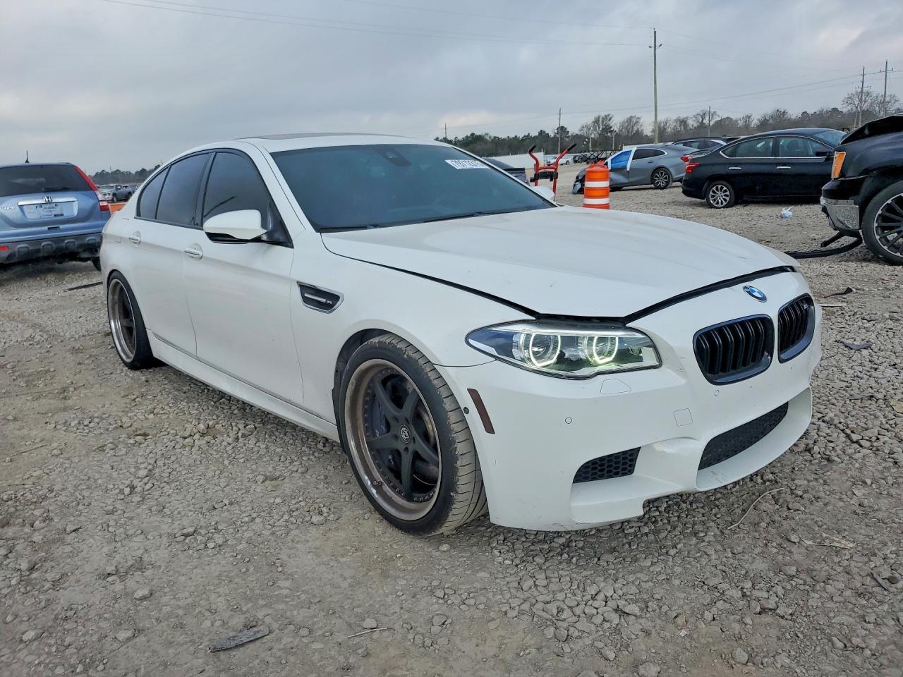 2016 BMW BMW M5 - zdjęcie 4