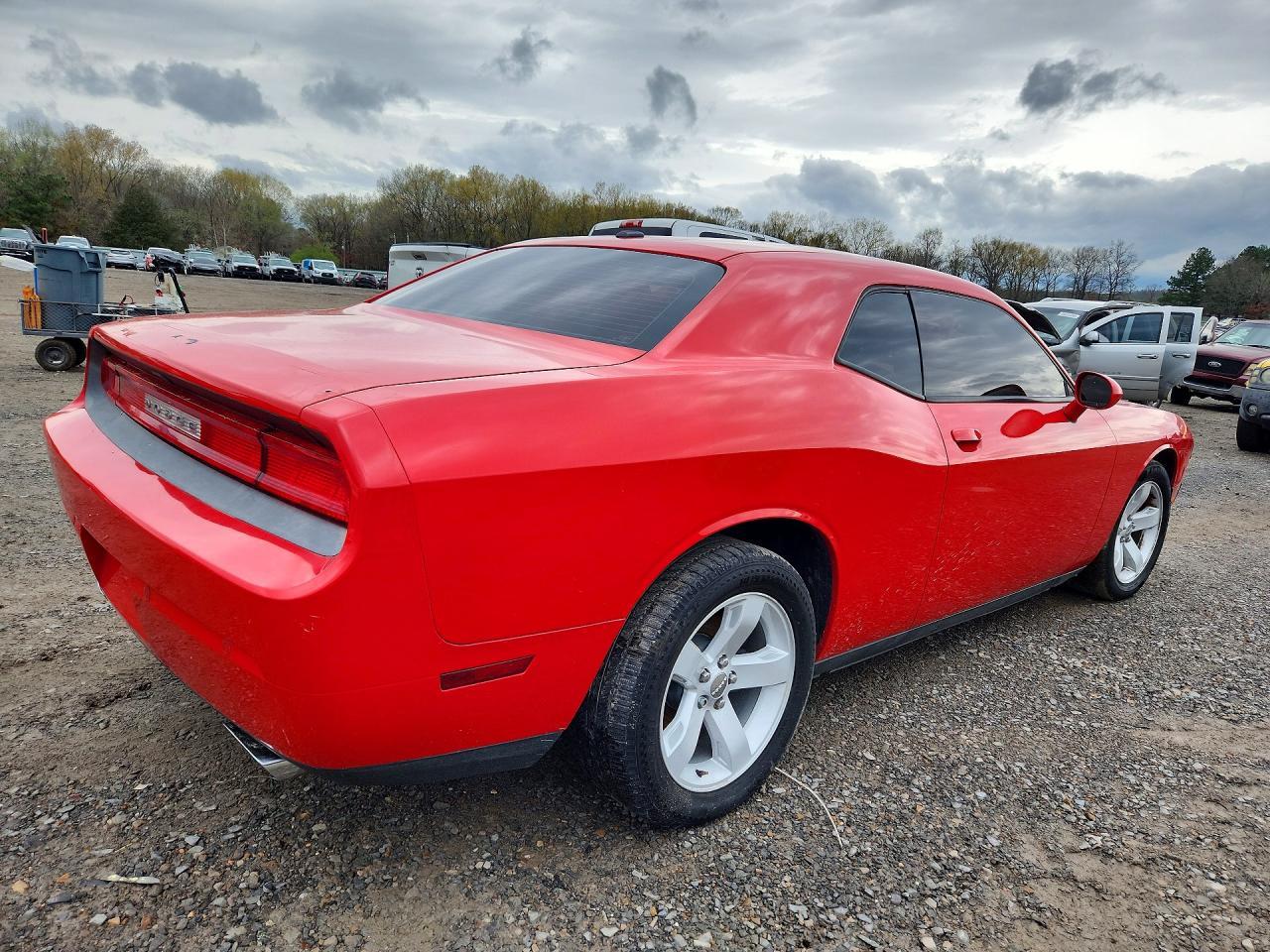 2014 Dodge Challenger Sxt - zdjęcie 3