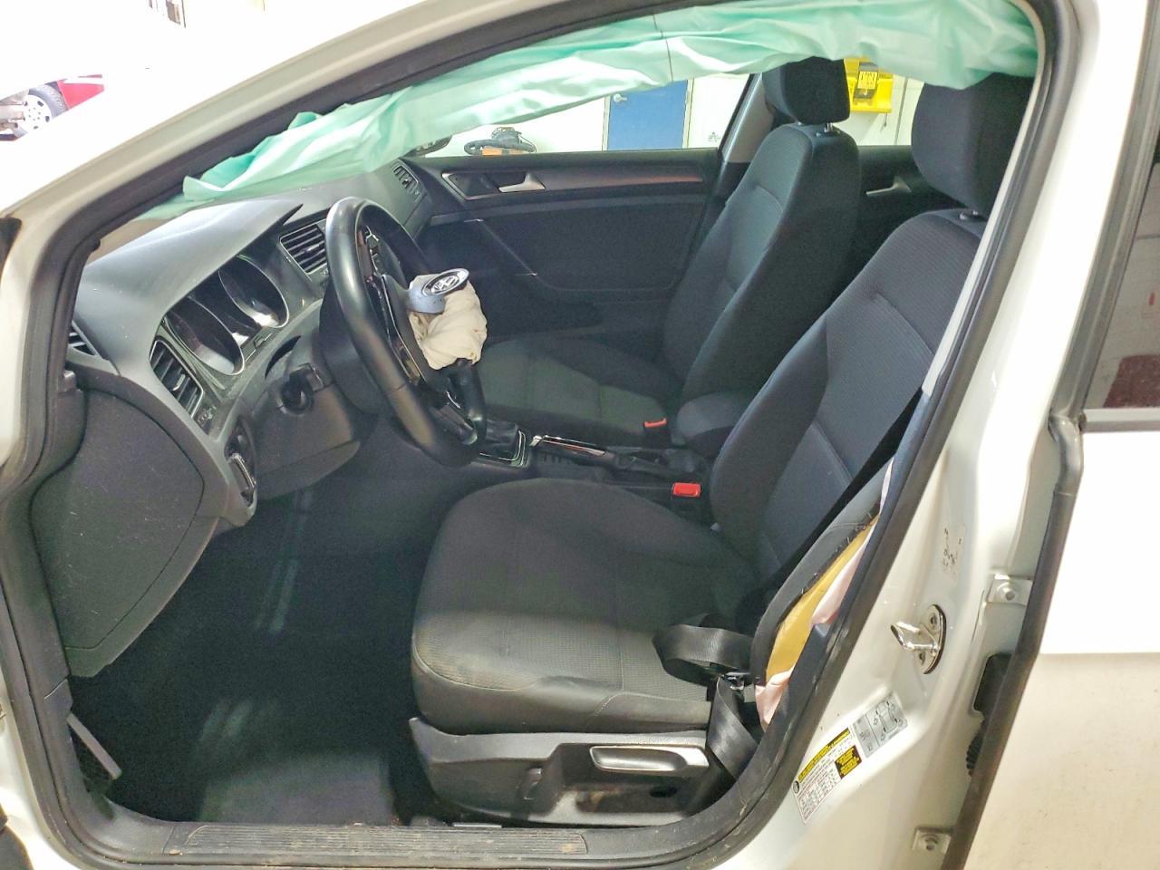 2019 Volkswagen Golf Sportwagen S - zdjęcie 7