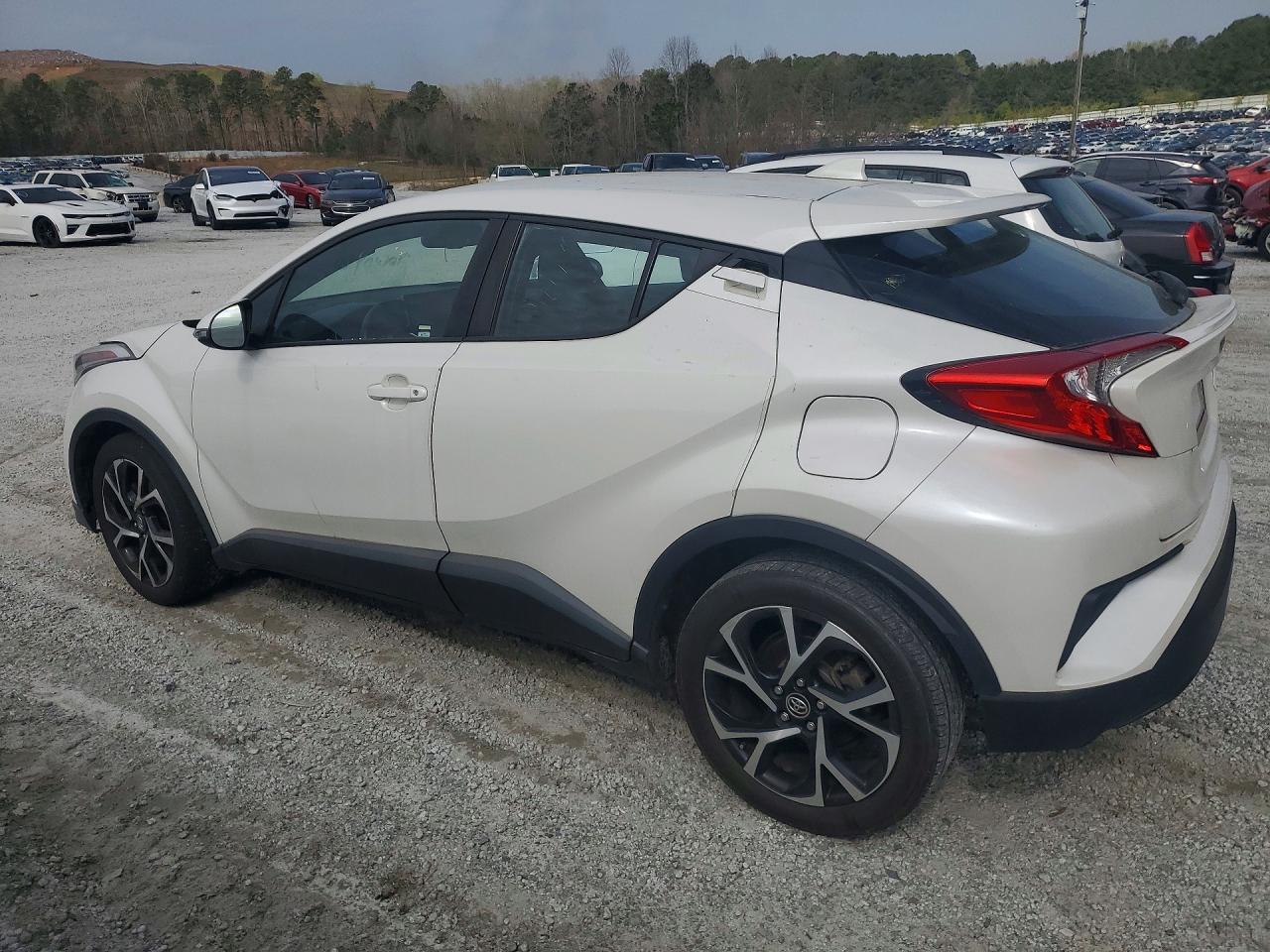 2018 Toyota C-Hr Xle - zdjęcie 2