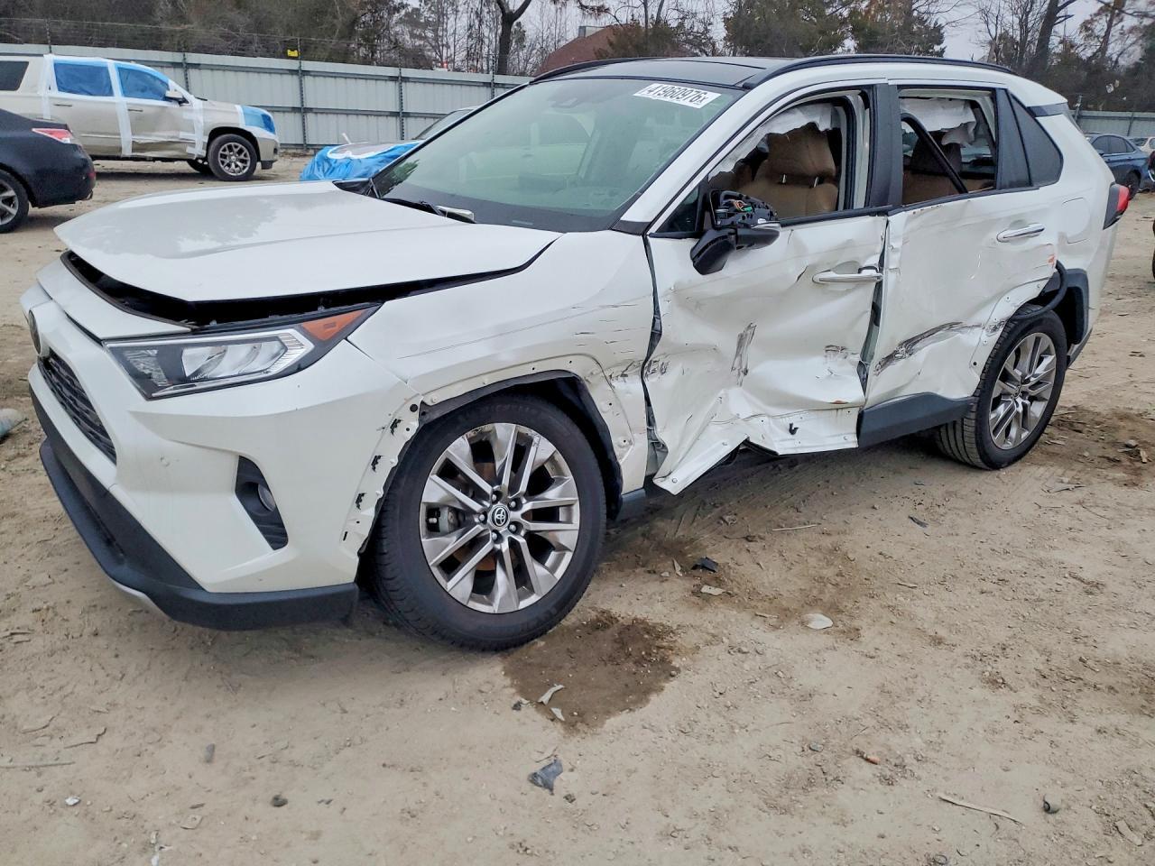 2020 Toyota Rav4 Limited - zdjęcie główne