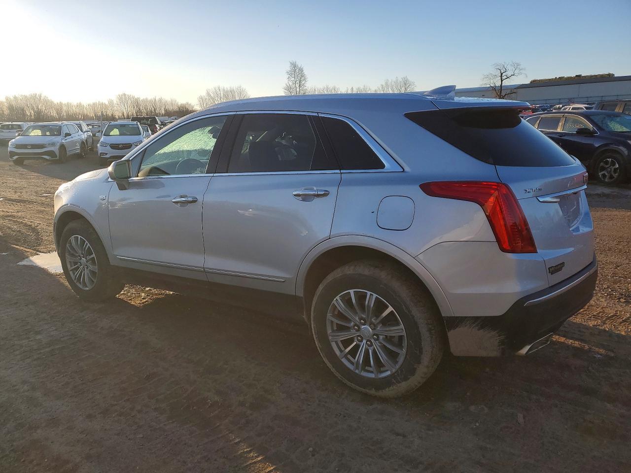 2017 Cadillac Xt5 Luxury - zdjęcie 2