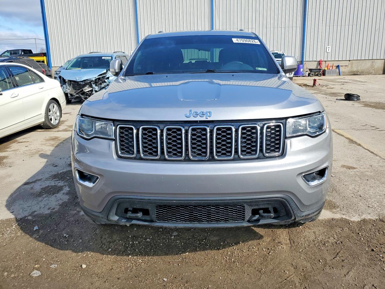 2021 Jeep Grand Cherokee Laredo - zdjęcie 5