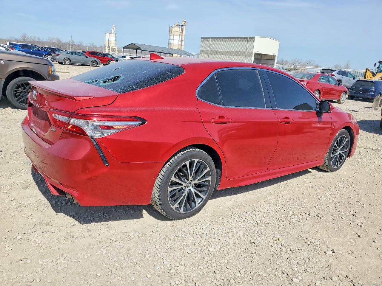 2019 Toyota Camry Se - zdjęcie 3