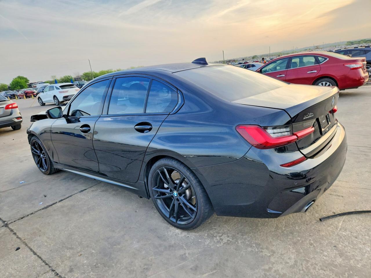 BMW Seria 3 - zdjęcie 2