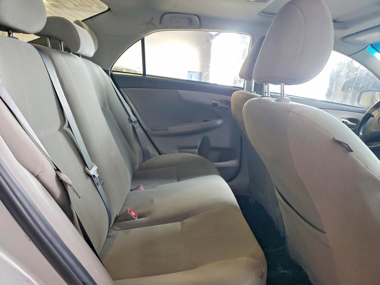 2013 Toyota Corolla L - zdjęcie 10