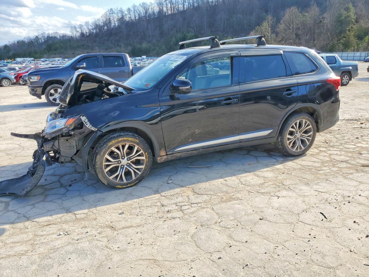 2016 Mitsubishi Outlander Se - zdjęcie główne