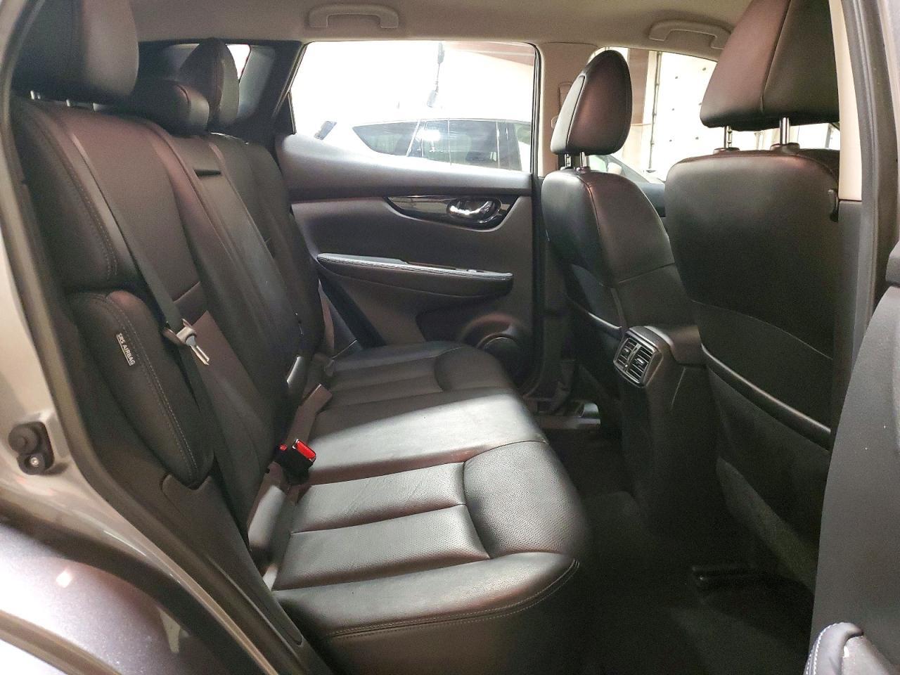 2022 Nissan Rogue Sport Sl - zdjęcie 11