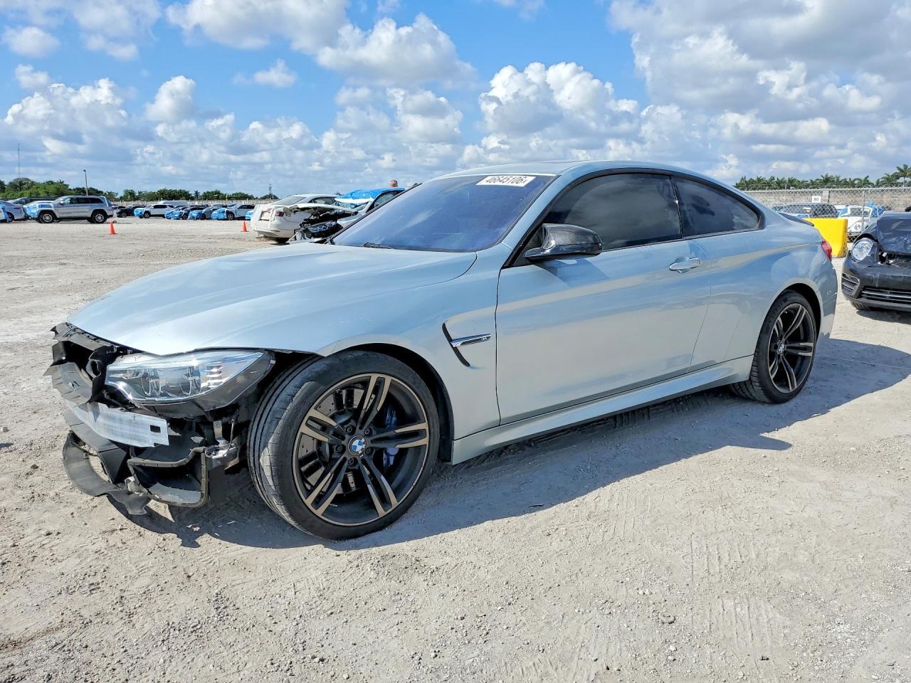 2016 BMW M4 - zdjęcie główne
