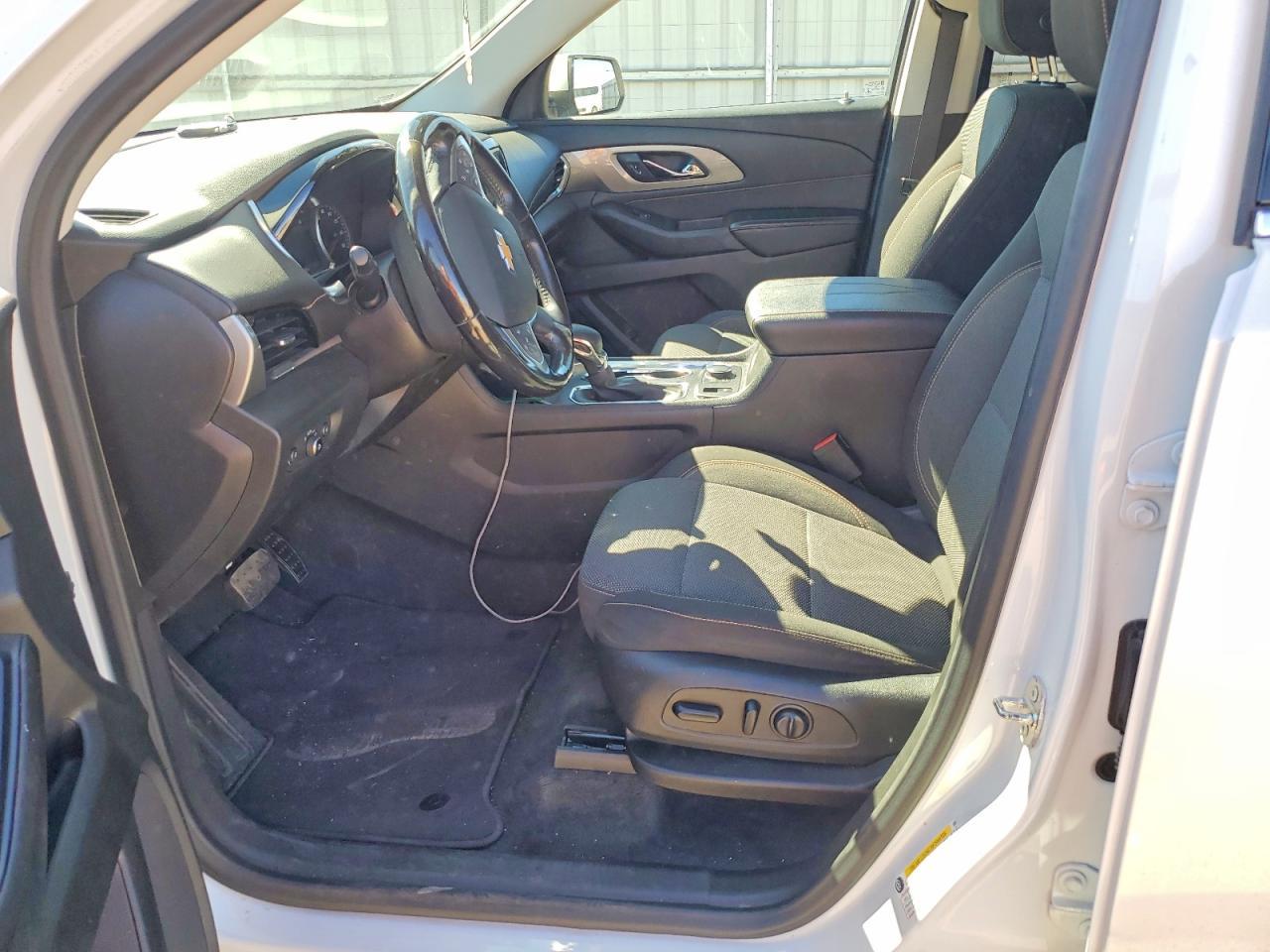 2021 Chevrolet Traverse Lt - zdjęcie 7