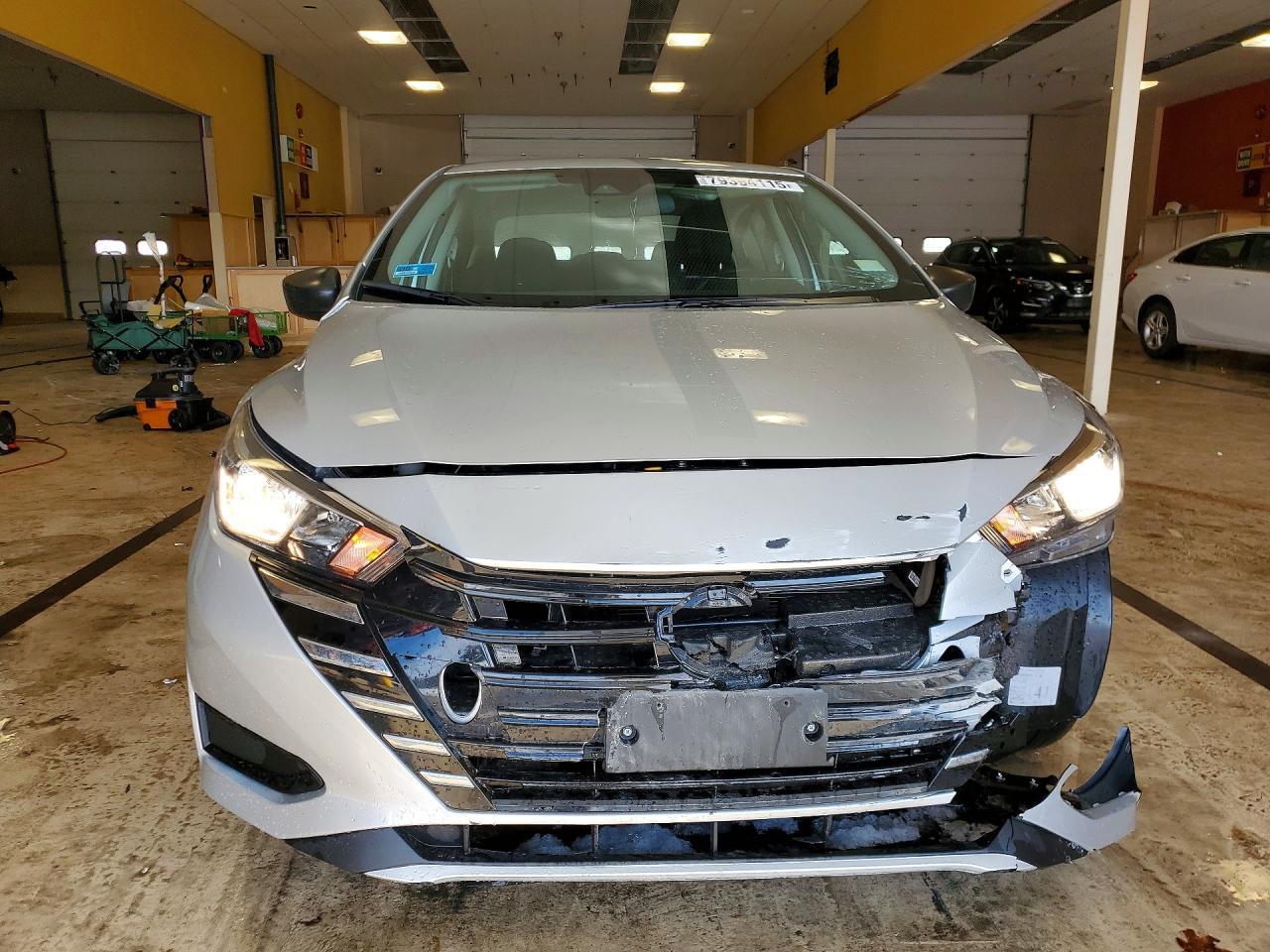 2023 Nissan Versa - zdjęcie 5