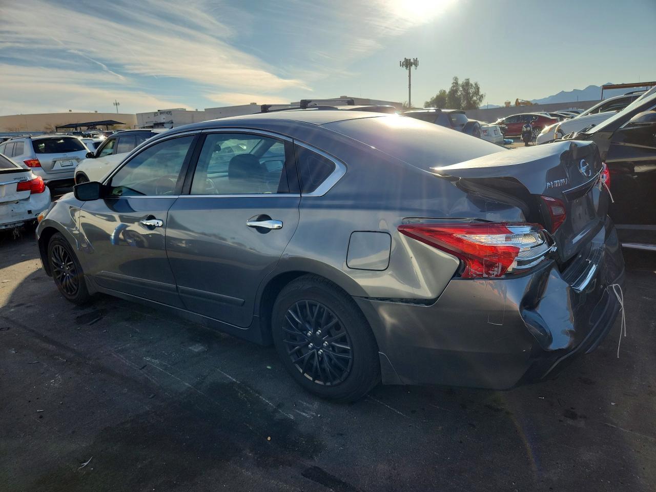 2017 Nissan Altima 2.5 - zdjęcie 2