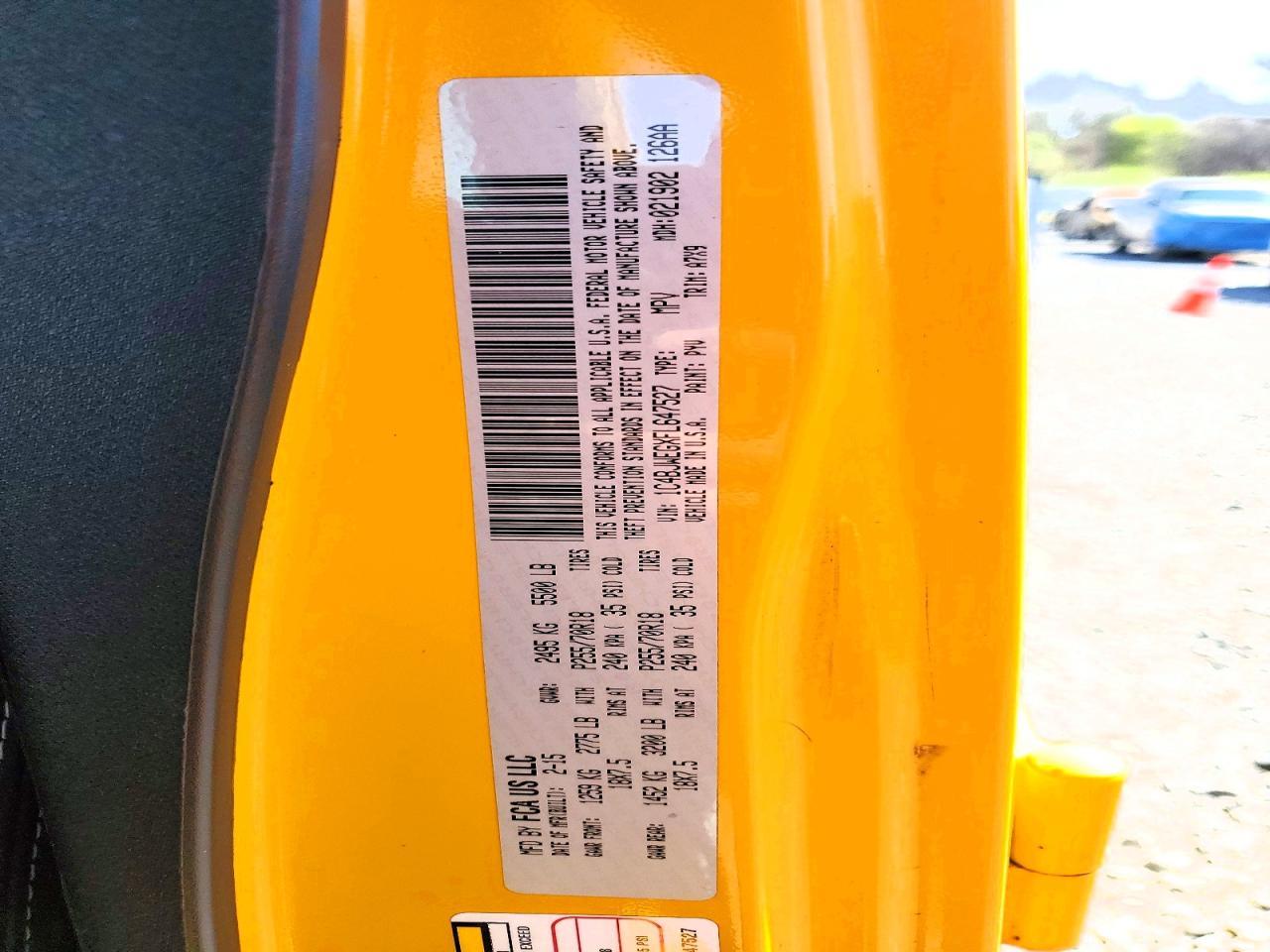 2015 Jeep Wrangler Unlimited Sahara - zdjęcie 13