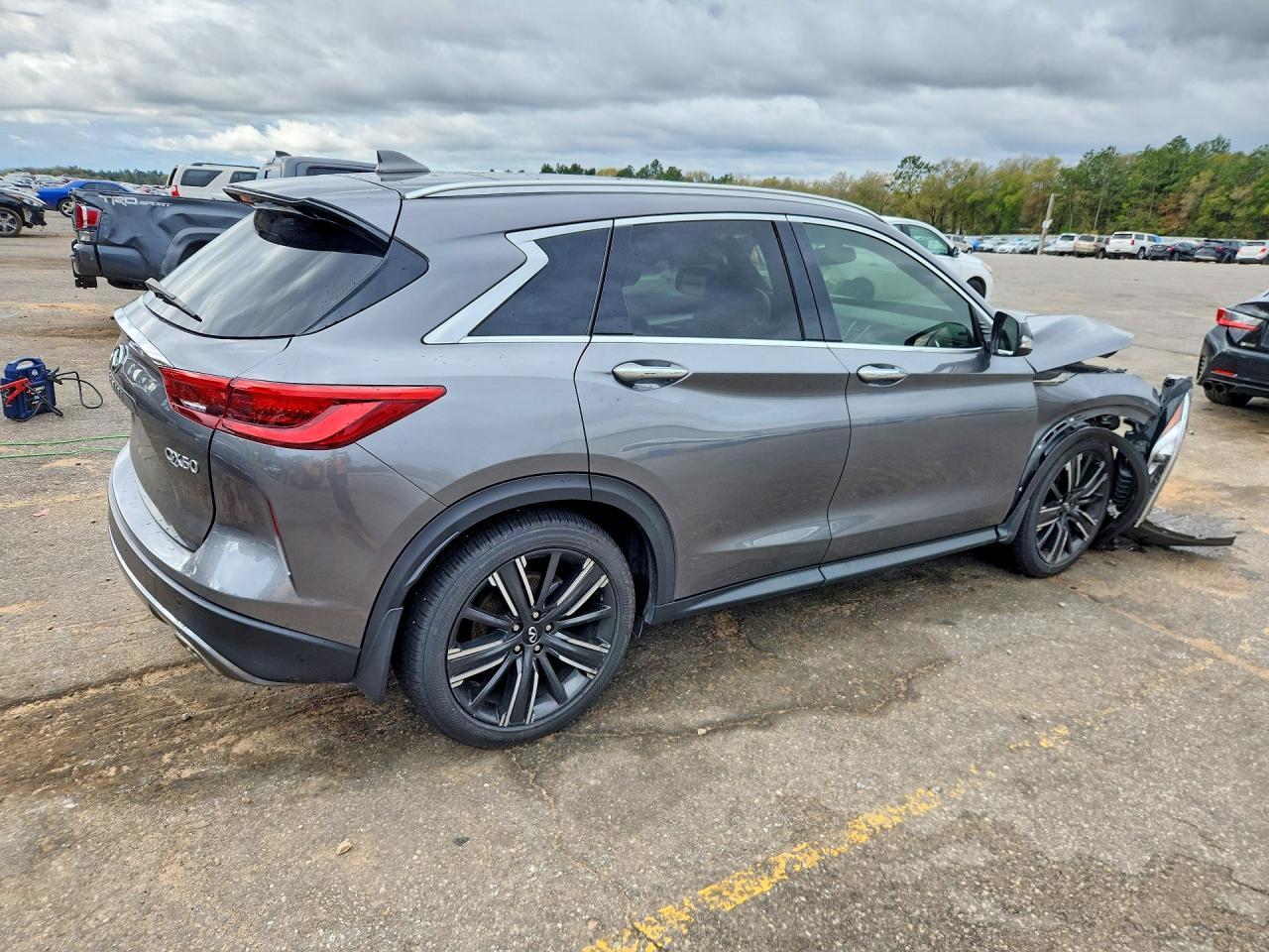 2021 Infiniti Qx50 Luxe - zdjęcie 3