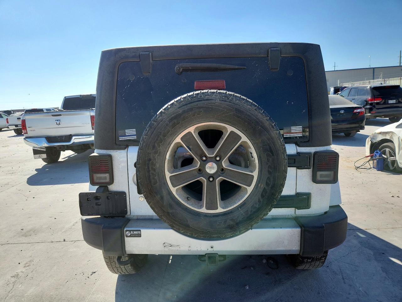 2015 Jeep Wrangler Unlimited Sahara - zdjęcie 6
