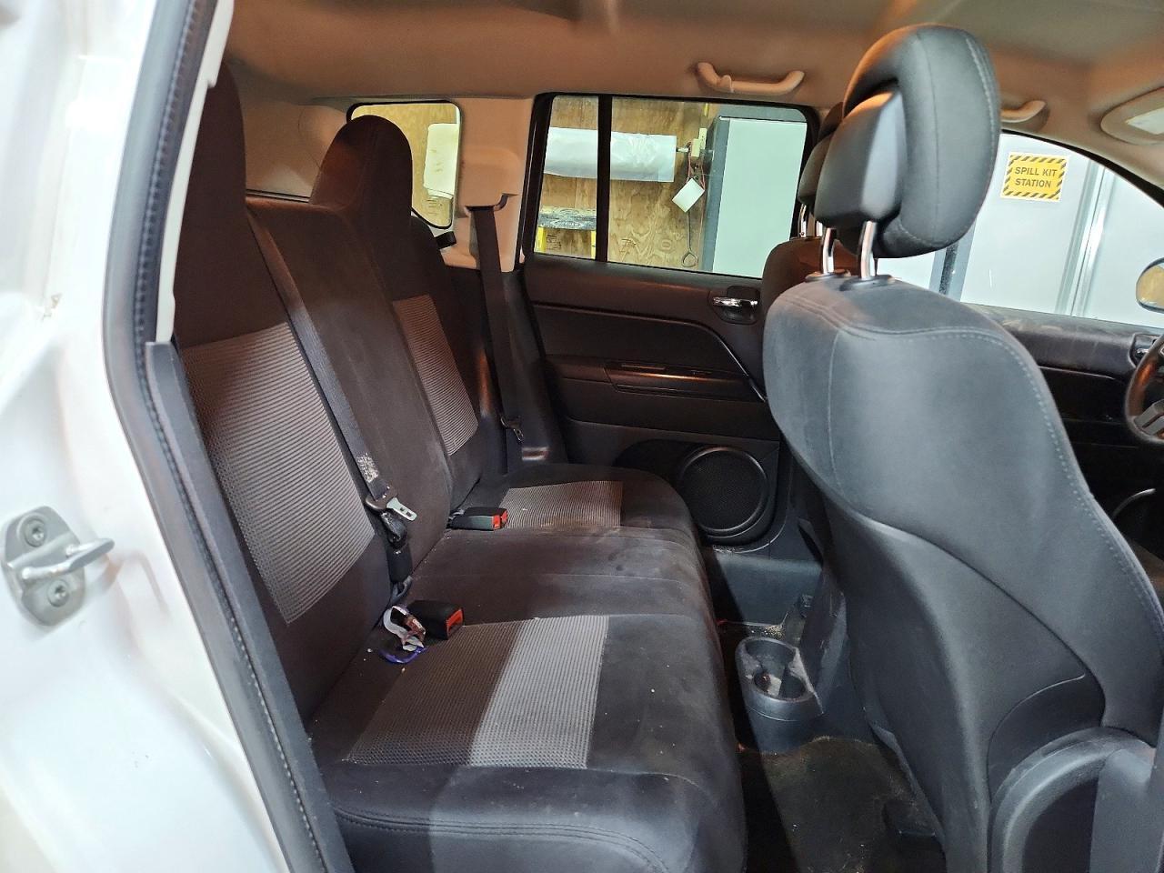 2013 Jeep Compass - zdjęcie 11