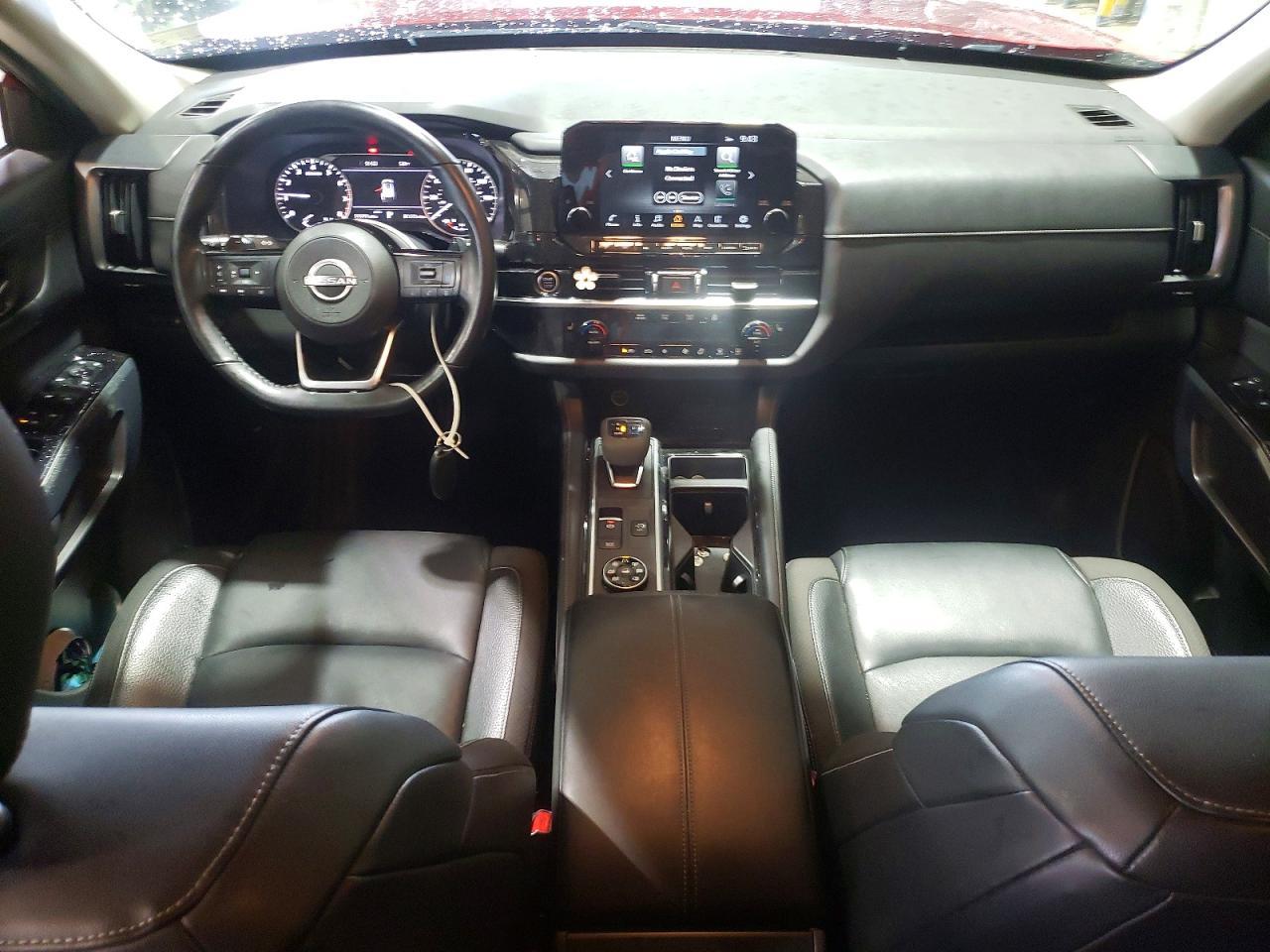 2022 Nissan Pathfinder Sl - zdjęcie 8