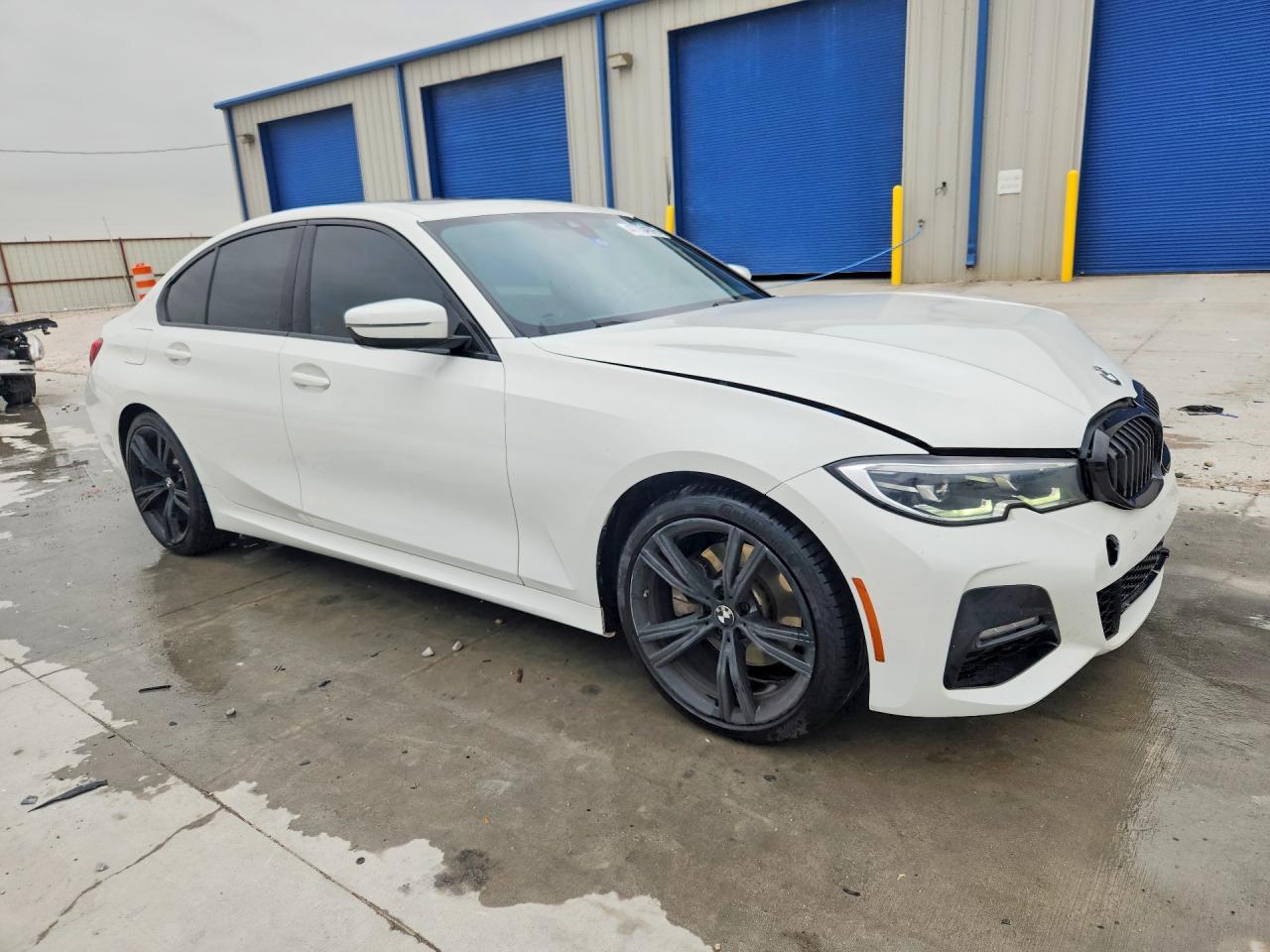 2020 BMW 330Xi - zdjęcie 4