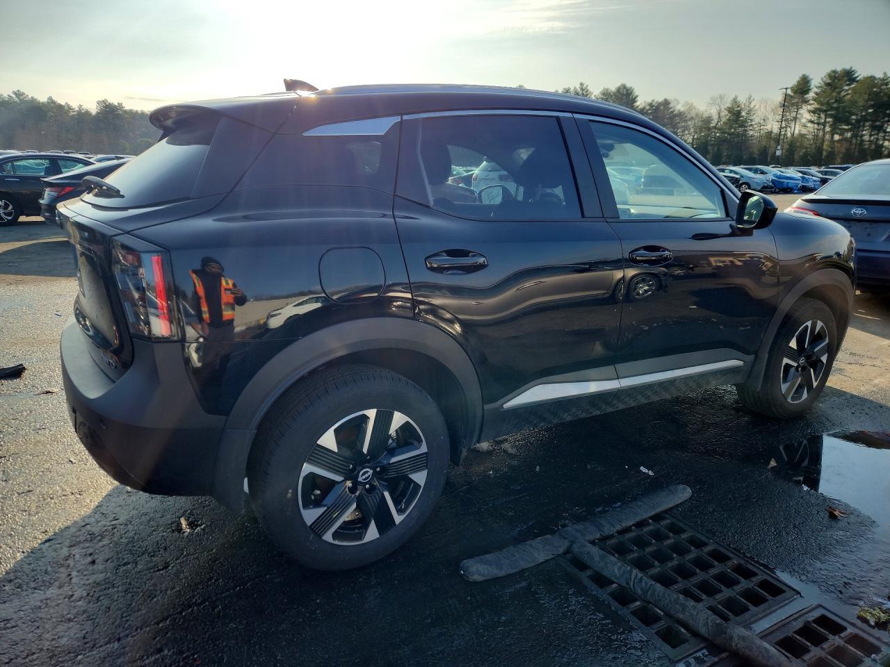 2025 Nissan Kicks Sv - zdjęcie 3