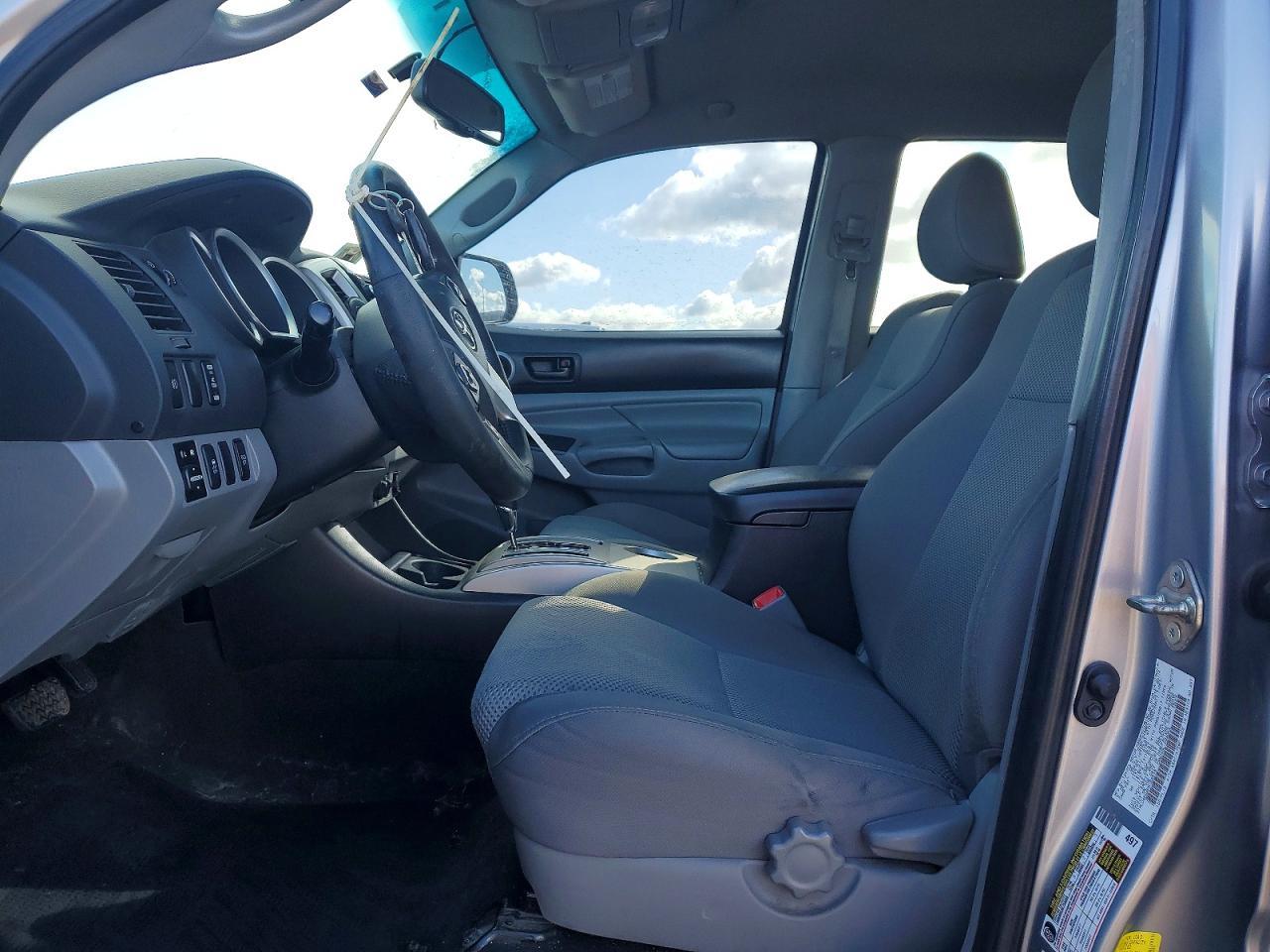2015 Toyota Tacoma V6 - zdjęcie 7