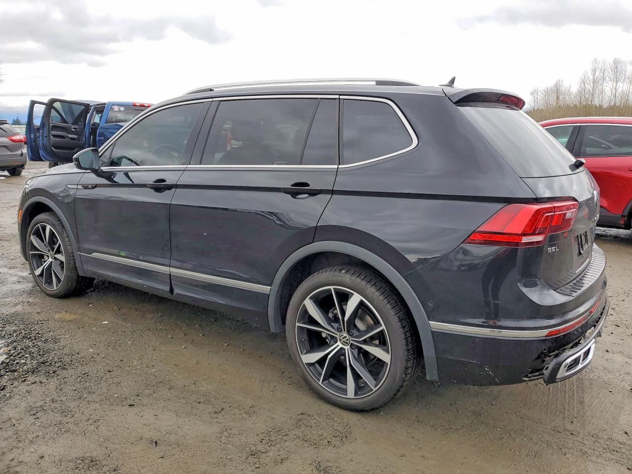 2024 Volkswagen Tiguan Sel R-Line Black - zdjęcie 2