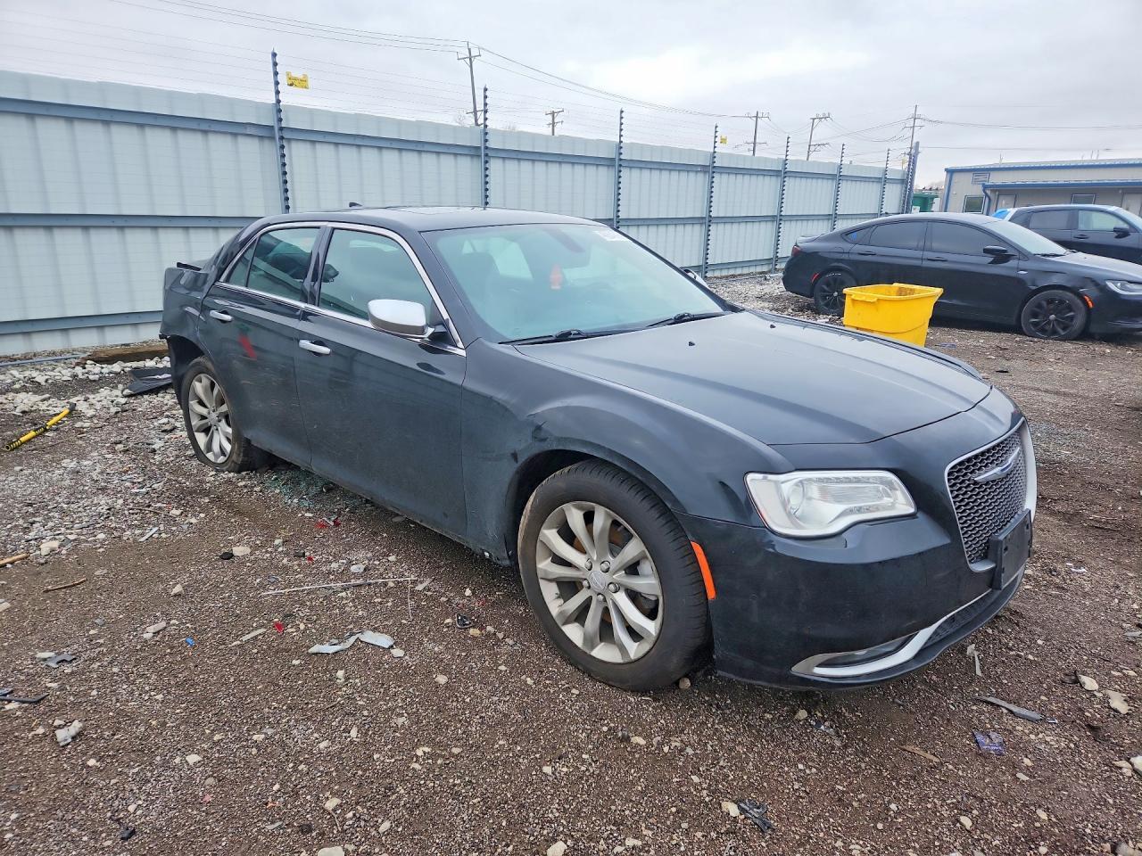 2015 Chrysler 300 - zdjęcie 4