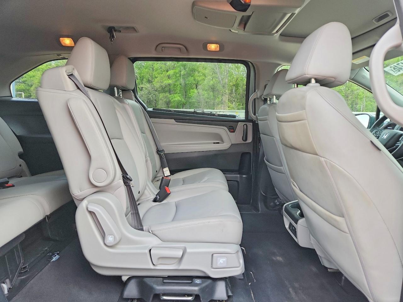 2023 Honda Odyssey Touring - zdjęcie 11