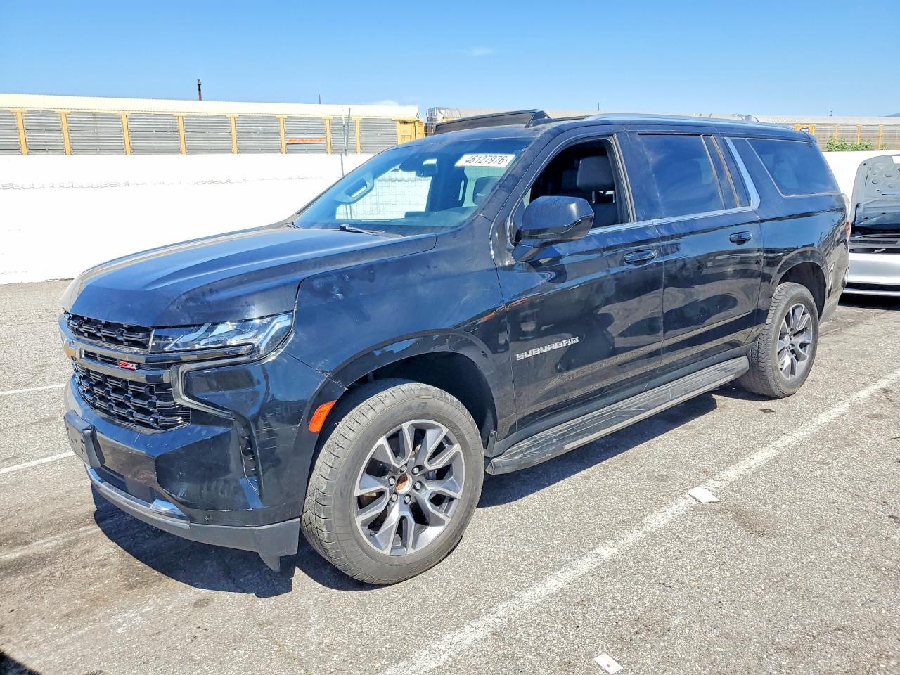 2022 Chev Suburban C - zdjęcie główne