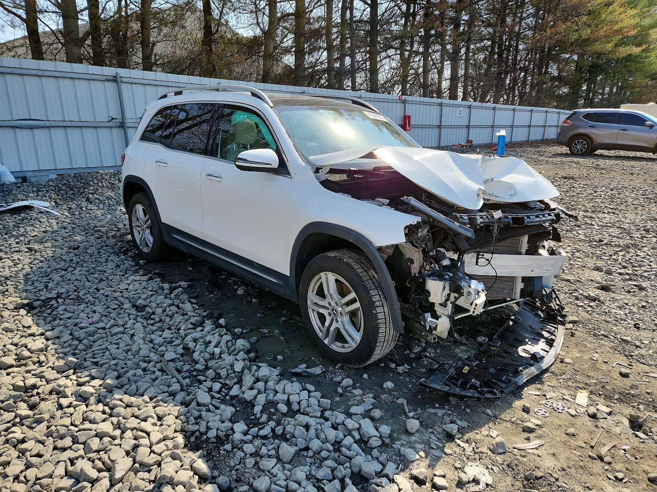 2023 Mercedes-Benz Glb 250 4Matic - zdjęcie 4