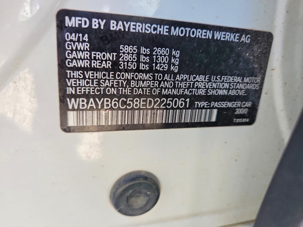 2014 BMW 750 Xi - zdjęcie 12