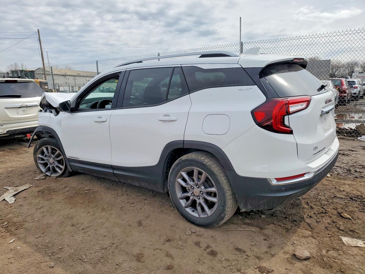 2022 GMC Terrain Slt - zdjęcie 2